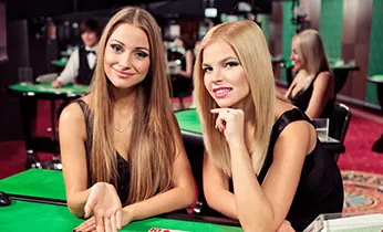 Hỗ trợ khách hàng M33win 24/7